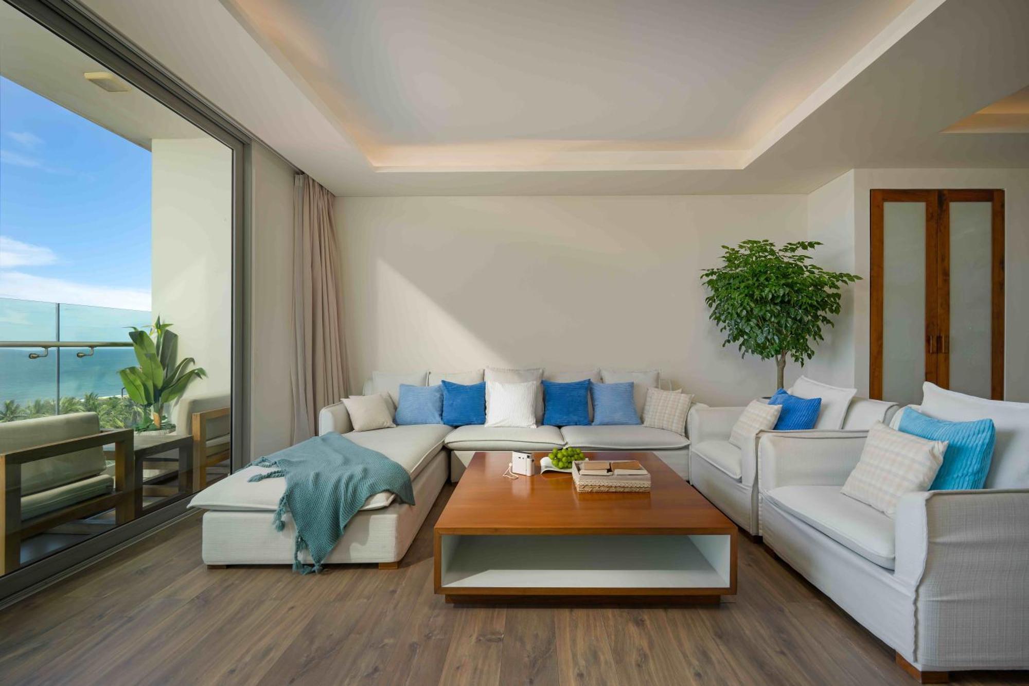 Stunning Apartments Across My Khe Beach ! Rooftop Pool & Gym Дананг Экстерьер фото